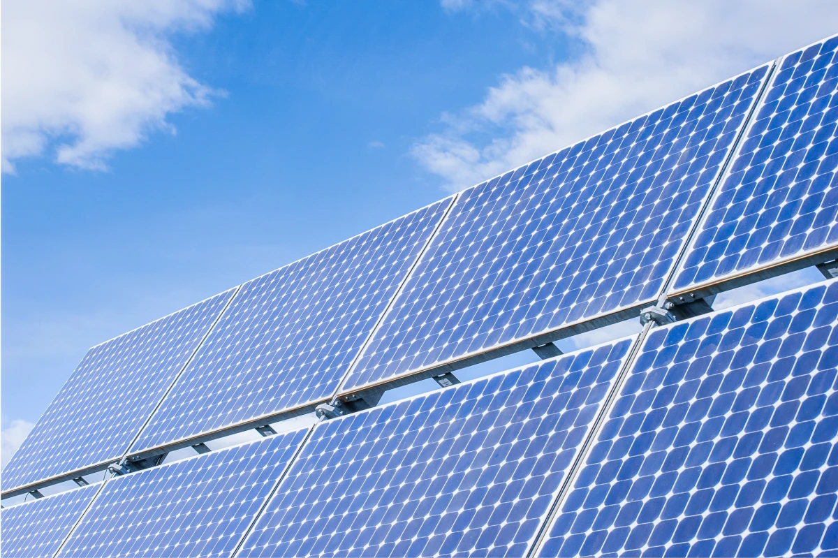 Panneau solaire en copropriété : une solution d'avenir pour réduire les charges et protéger l'environnement